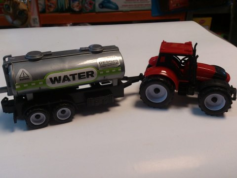 TRAKTOR Z PRZYCZEPĄ CYSTERNĄ. TRAKTOR CYSTERNA 32cm. TRAKTOR Z PRZYCZEPĄ CYSTERNĄ. TRAKTOR CYSTERNA 32cm.