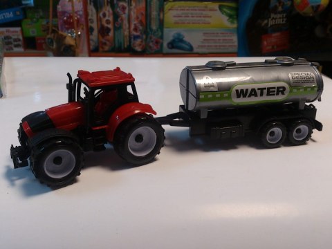 TRAKTOR Z PRZYCZEPĄ CYSTERNĄ. TRAKTOR CYSTERNA 32cm. TRAKTOR Z PRZYCZEPĄ CYSTERNĄ. TRAKTOR CYSTERNA 32cm.