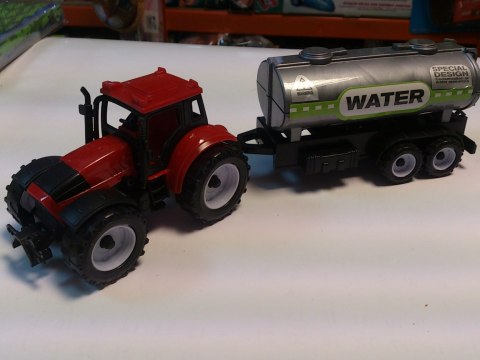 TRAKTOR Z PRZYCZEPĄ CYSTERNĄ. TRAKTOR CYSTERNA 32cm. TRAKTOR Z PRZYCZEPĄ CYSTERNĄ. TRAKTOR CYSTERNA 32cm.