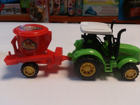 TRAKTOR Z MASZYNĄ ROLNICZĄ, 25cm TRAKTOR Z MASZYNĄ ROLNICZĄ, 25cm