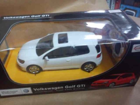 PRZECENA - AUTOKOLEKCJA RASTAR ZDALNIE STEROWANE 1:24 - VW GOLF GTI PRZECENA - AUTOKOLEKCJA RASTAR ZDALNIE STEROWANE 1:24 - VW GOLF GTI