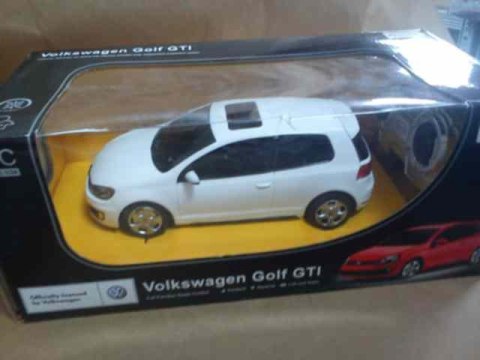 PRZECENA - AUTOKOLEKCJA RASTAR ZDALNIE STEROWANE 1:24 - VW GOLF GTI PRZECENA - AUTOKOLEKCJA RASTAR ZDALNIE STEROWANE 1:24 - VW GOLF GTI