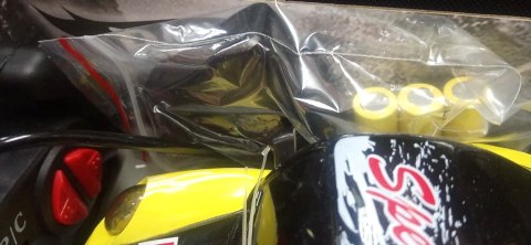 AUTO RC ZE ŚWIATŁAMI, STEROWANE PILOTEM. AUTO RC ZE ŚWIATŁAMI, STEROWANE PILOTEM.