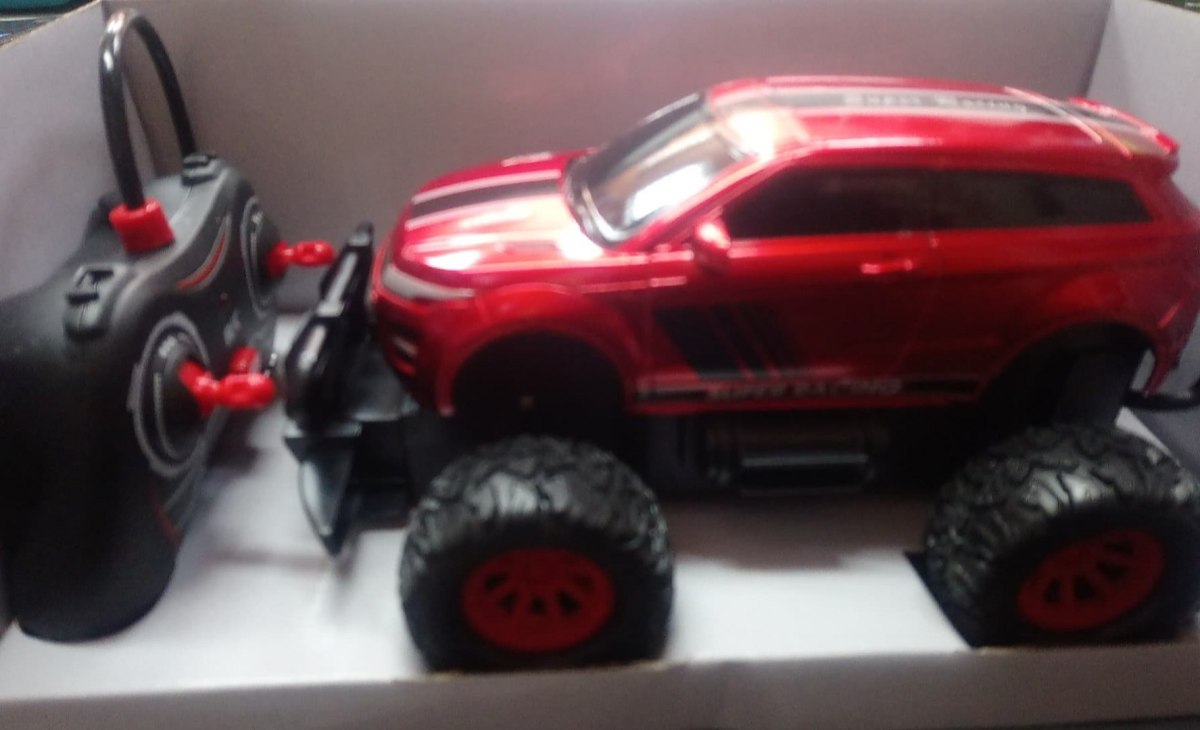 AUTO TERENOWE RC BIG FOOD, STEROWANE PILOTEM. AUTO TERENOWE RC BIG FOOD, STEROWANE PILOTEM.