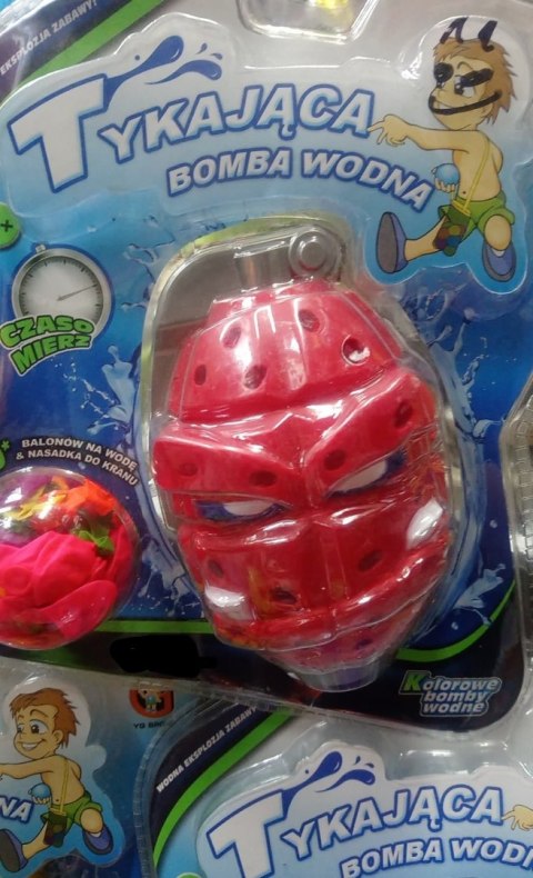 TYKAJĄCA POMARAŃCZOWA BOMBA WODNA. GRA ZRĘCZNOŚCIOWA, BALONY NA WODĘ TYKAJĄCA POMARAŃCZOWA BOMBA WODNA. GRA ZRĘCZNOŚCIOWA, BALONY NA WODĘ