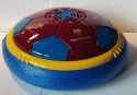 ZRĘCZNOŚCIOWA GRA SPORTOWA AIRBALL FC BARCELONA - DUŻA PIŁKA PODUSZKOWIEC ZE ŚWIATŁAMI NA BATERIE. DYSKOPIŁKA 21cm.