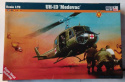 MODEL DO SKLEJANIA - MEDYCZNY HELIKOPTER WOJSKOWY BELL UH-1D MEDEVAC. SKALA 1:72