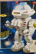 SUPER ROBOT STRZELAJĄCY KRĄŻKAMI, ZDALNIE STEROWANY PILOTEM.