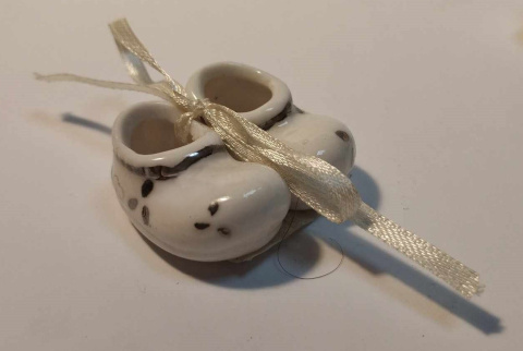 OZDOBA - BUCIKI CERAMICZNE - ŚLICZNY DODATEK DO PREZENTU, DEKORACJA OKOLICZNOŚCIOWA - NARODZINY, CHRZEST, BABY SHOWER. OZDOBA - BUCIKI CERAMICZNE - ŚLICZNY DODATEK DO PREZENTU, DEKORACJA OKOLICZNOŚCIOWA - NARODZINY, CHRZEST, BABY SHOWER.