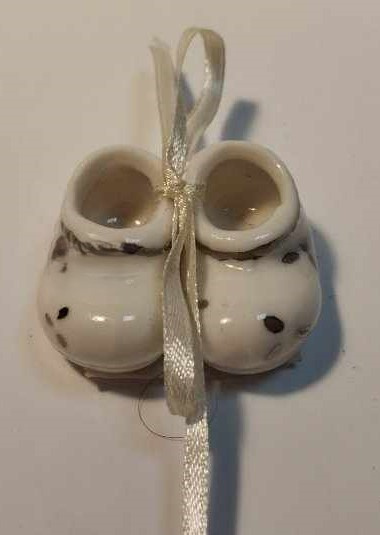 OZDOBA - BUCIKI CERAMICZNE - ŚLICZNY DODATEK DO PREZENTU, DEKORACJA OKOLICZNOŚCIOWA - NARODZINY, CHRZEST, BABY SHOWER. OZDOBA - BUCIKI CERAMICZNE - ŚLICZNY DODATEK DO PREZENTU, DEKORACJA OKOLICZNOŚCIOWA - NARODZINY, CHRZEST, BABY SHOWER.