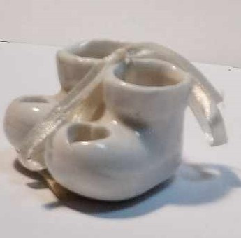OZDOBA - BUCIKI CERAMICZNE - ŚLICZNY DODATEK DO PREZENTU, DEKORACJA OKOLICZNOŚCIOWA - NARODZINY, CHRZEST, BABY SHOWER. OZDOBA - BUCIKI CERAMICZNE - ŚLICZNY DODATEK DO PREZENTU, DEKORACJA OKOLICZNOŚCIOWA - NARODZINY, CHRZEST, BABY SHOWER.