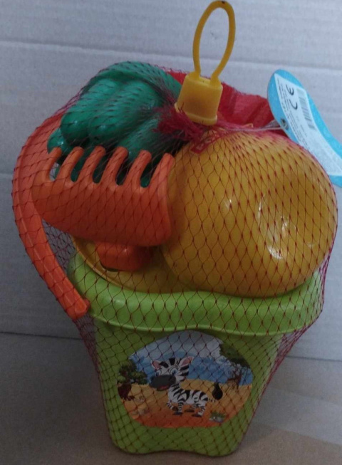 ZESTAW ZABAWEK DO PIASKU W WIADERKU Z ZEBRĄ wys. 11cm ZESTAW ZABAWEK DO PIASKU W WIADERKU Z ZEBRĄ wys. 11cm