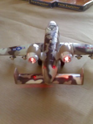 Model BOMBOWCA U.S.A.F. światło, dźwięk Model BOMBOWCA U.S.A.F. światło, dźwięk
